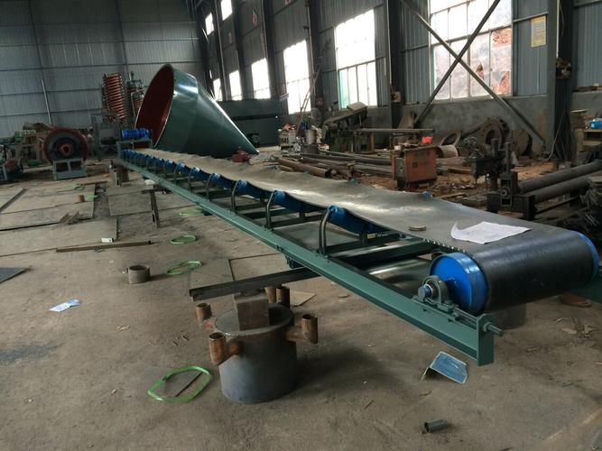 全自動小型爬坡皮帶滾筒輸送機流水線配件礦山機械設備_石城縣綠洲選